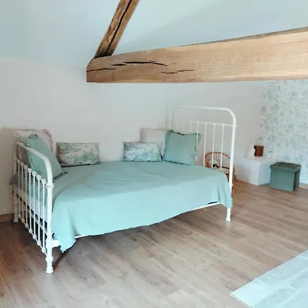 De Charme Le Nid De L'envolee Champenoise Holiday home Longpre-le-Sec